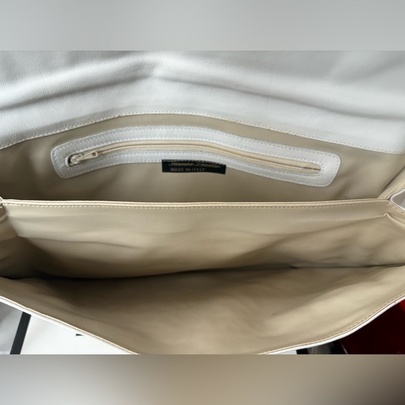 Sale🔥Genuine Leather Large White crossbody purse - Picture 8 of 9